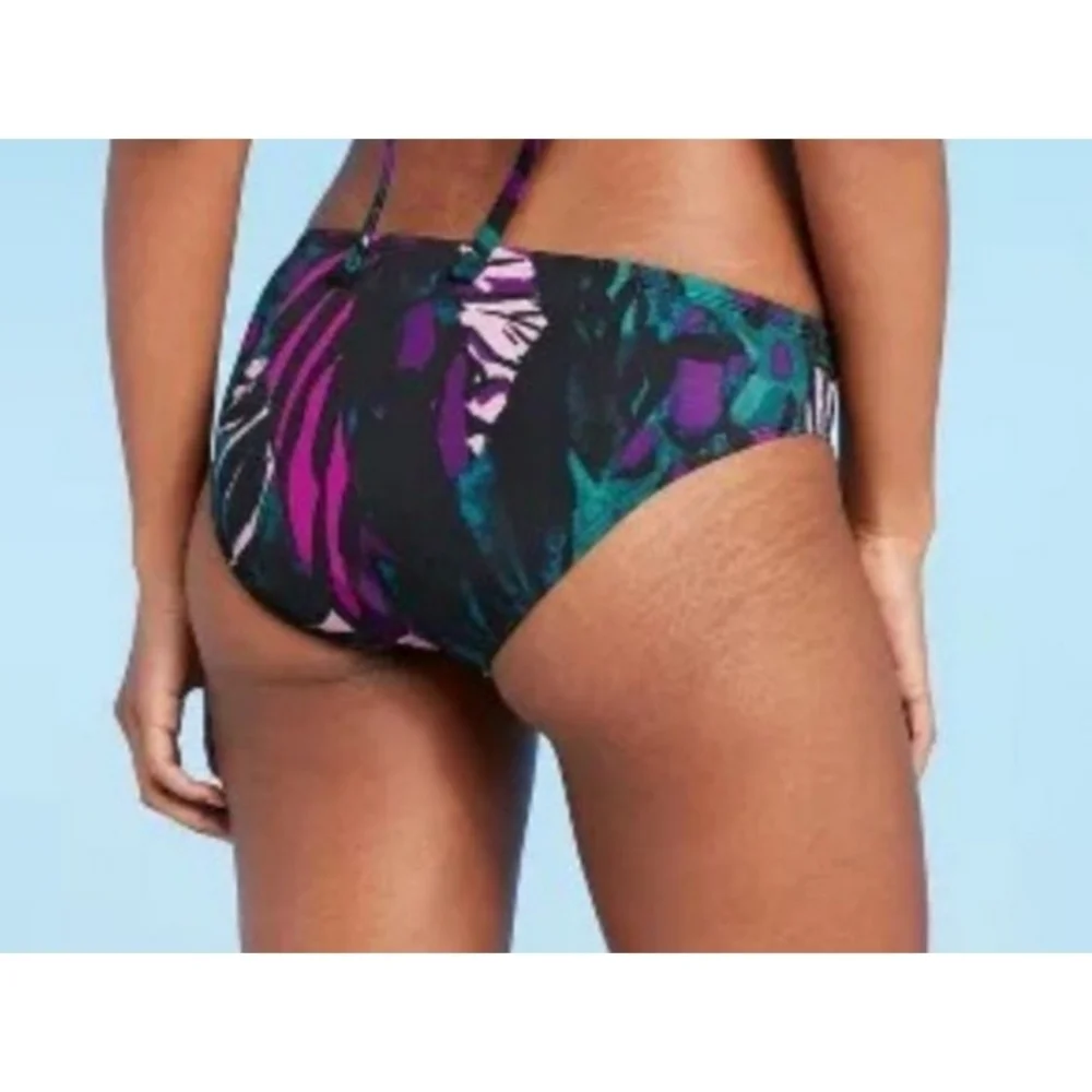 All in Motion Cut out Hipster Bikini Bottoms Size M
